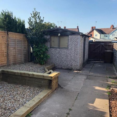 Cannock House ~ 4 Bedrooms All With Ensuite. Rugeley Εξωτερικό φωτογραφία