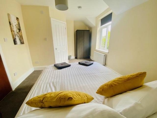 Cannock House ~ 4 Bedrooms All With Ensuite. Rugeley Εξωτερικό φωτογραφία
