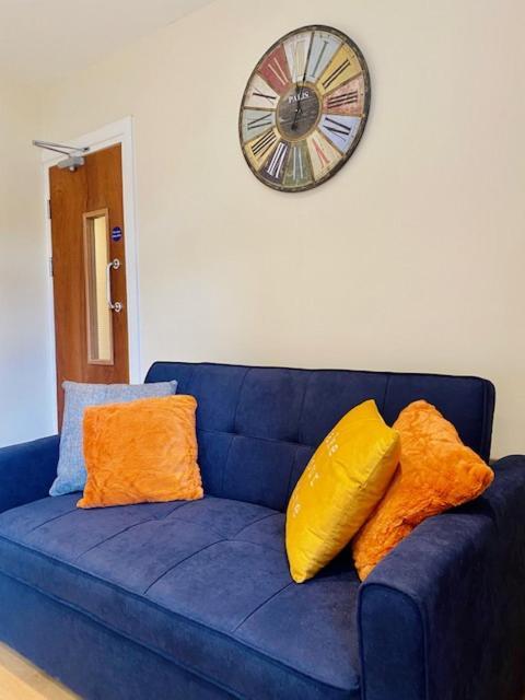 Cannock House ~ 4 Bedrooms All With Ensuite. Rugeley Εξωτερικό φωτογραφία