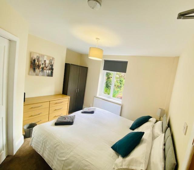 Cannock House ~ 4 Bedrooms All With Ensuite. Rugeley Εξωτερικό φωτογραφία